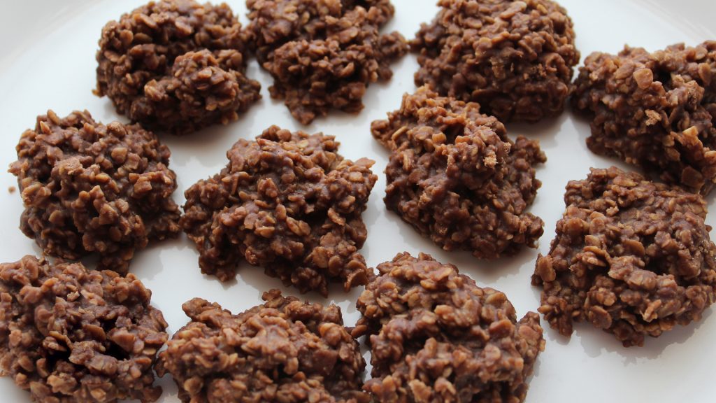 No-Bake Peanut Butter Oat Cookies