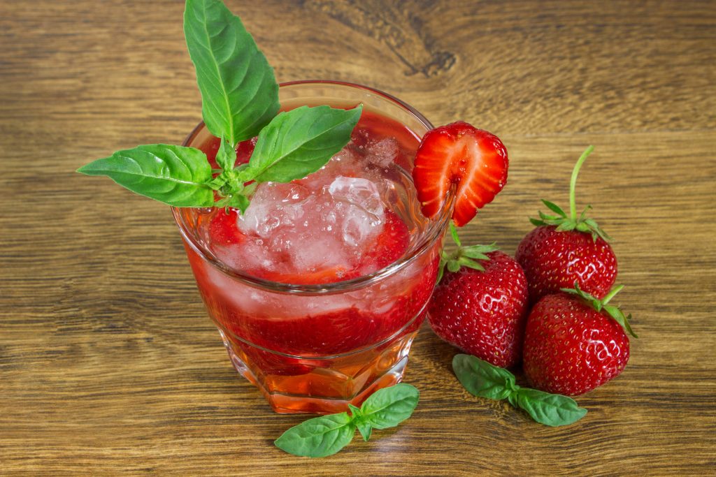 Sparkling-Strawberry-Fizz